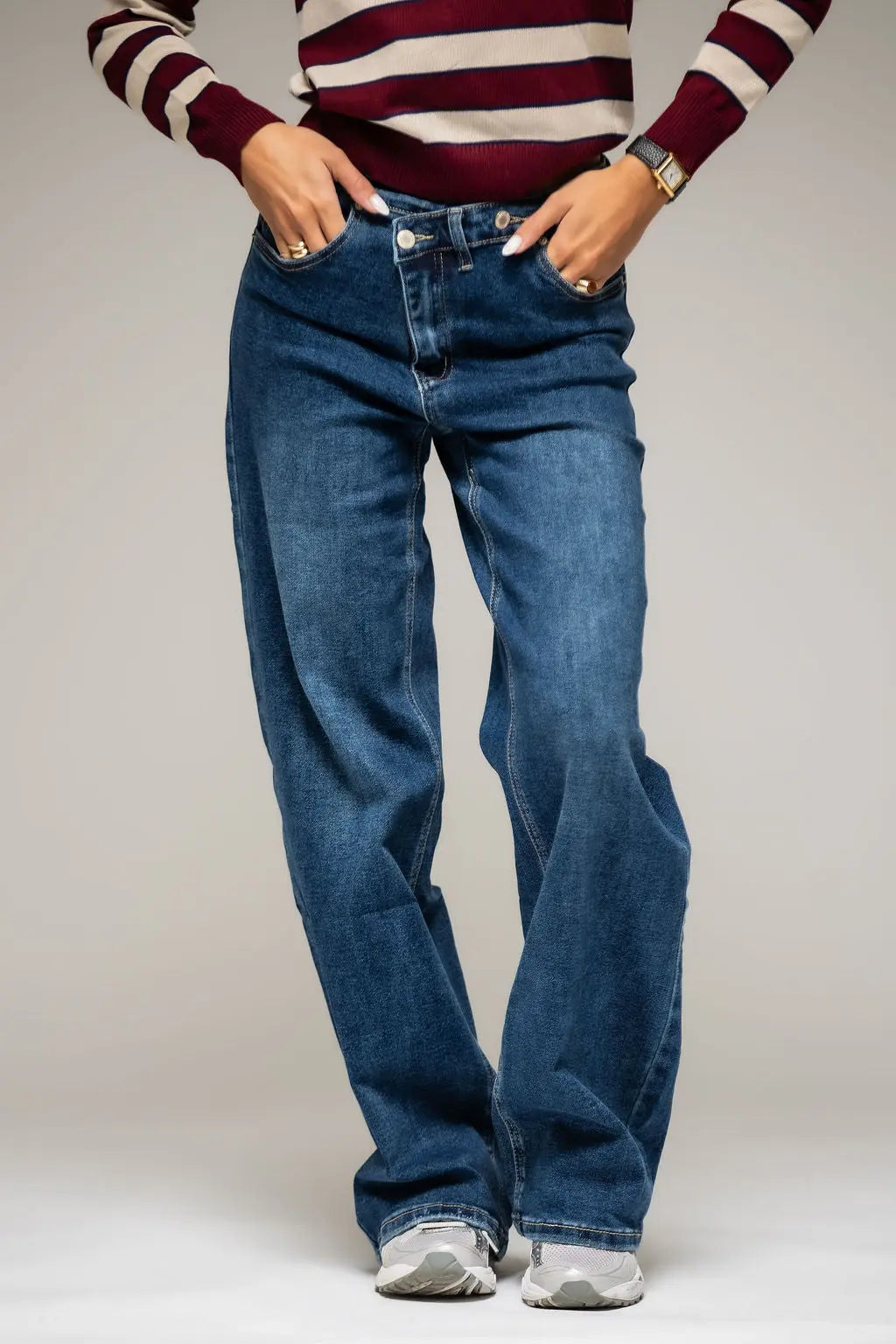 Nia Overlap Jeans - Shop Byxie