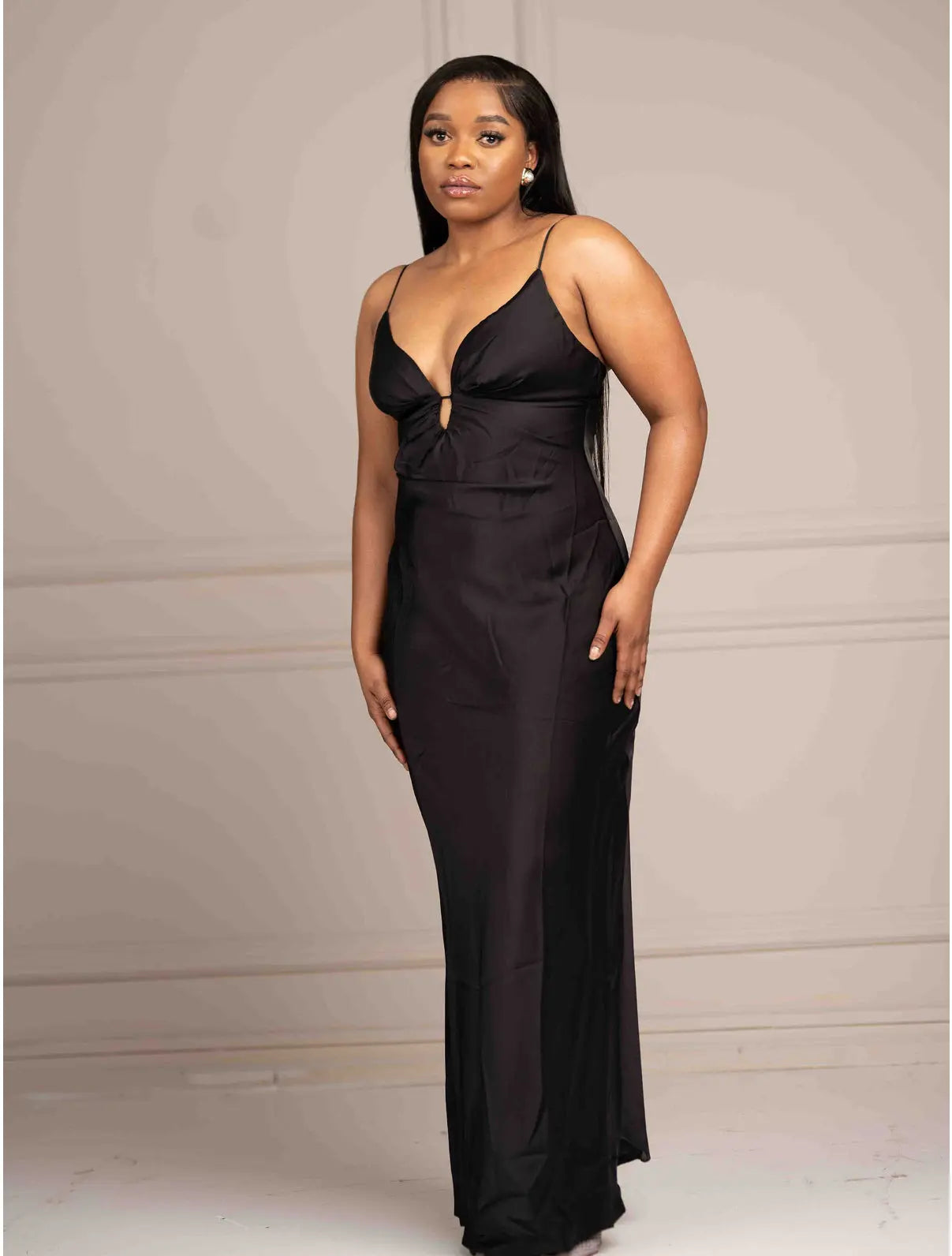 Sandra Satin Plunge Neck Maxi Dress – Black Shop Byxie